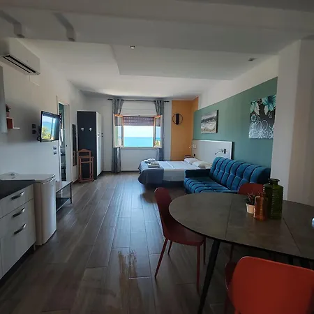 Levante-2